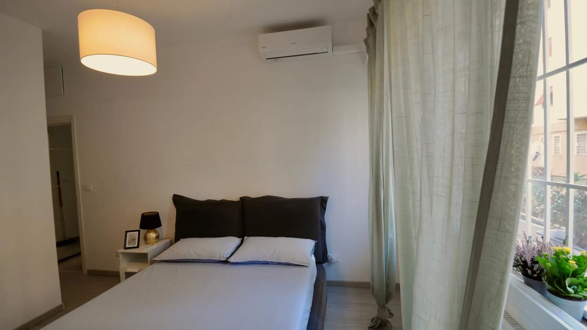 Casa Vacanze Pietra Papa Rome 0*,  Italy